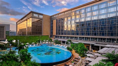 HILTON MANILA $177 ($̶2̶0̶4̶) .